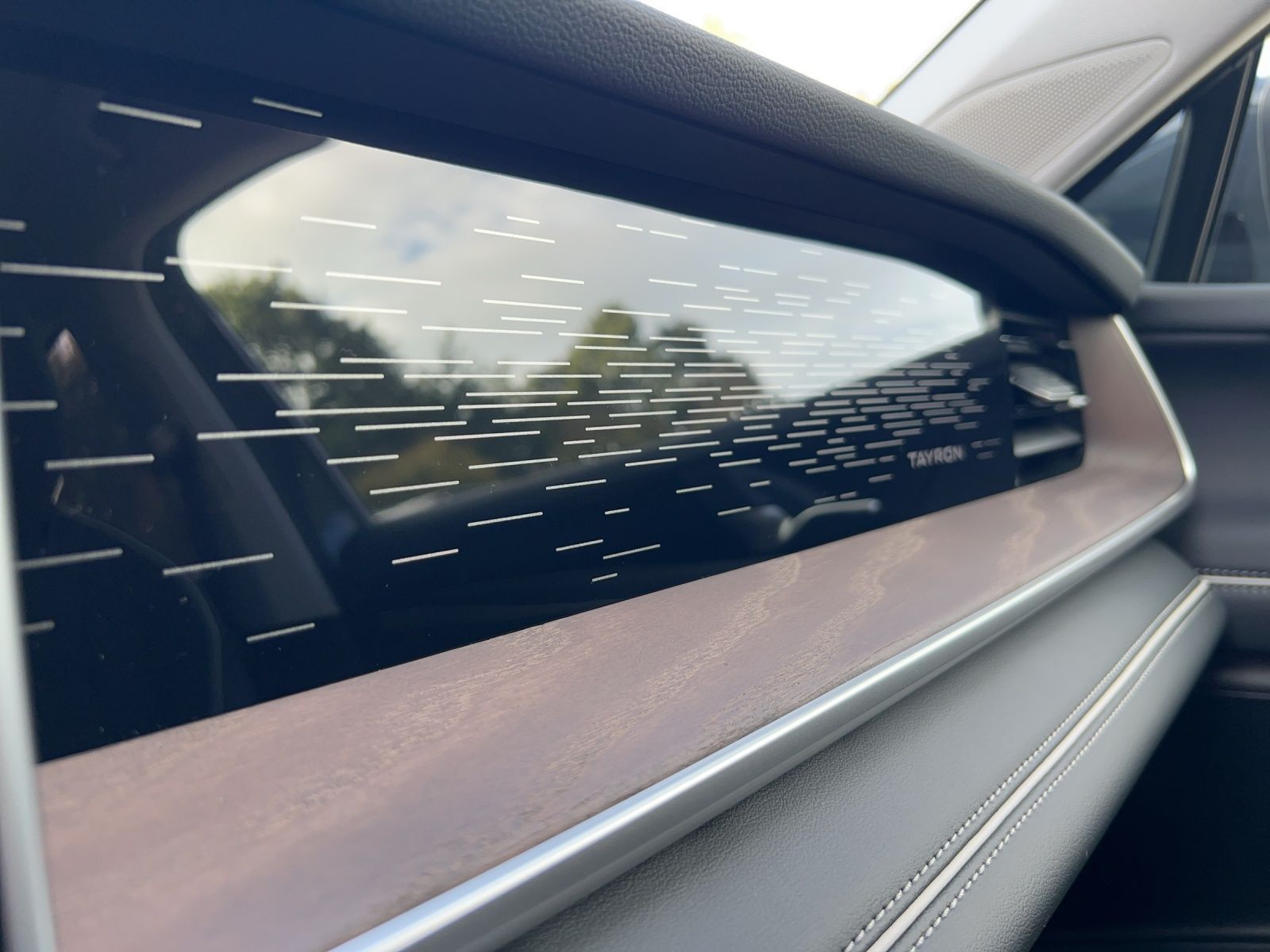 Tayron Elegance 1.5 eTSI DSG AHK*Navi*ACC*