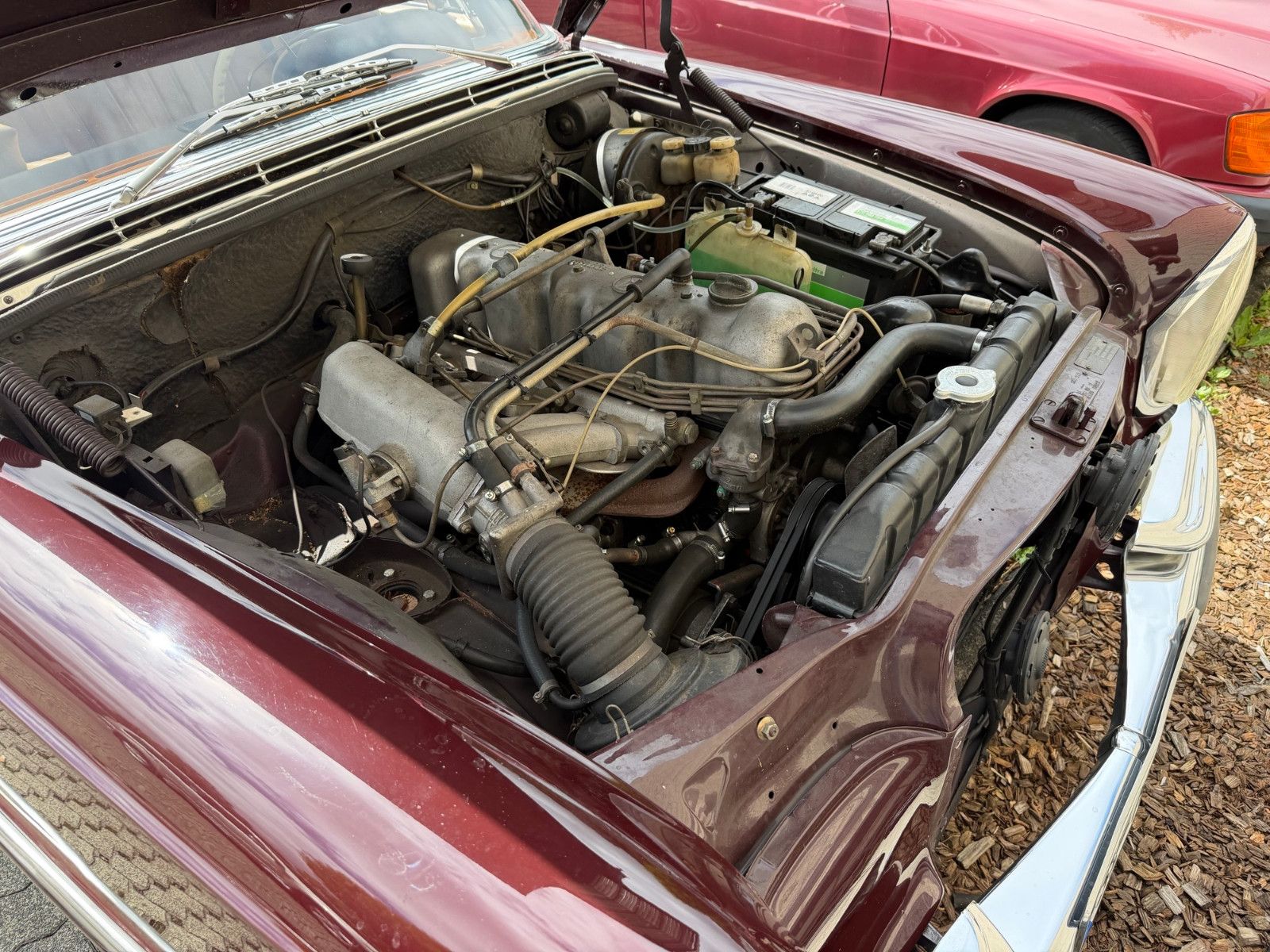Fahrzeugabbildung Mercedes-Benz 280 SE Automatik / Schweizer Erstzulassung