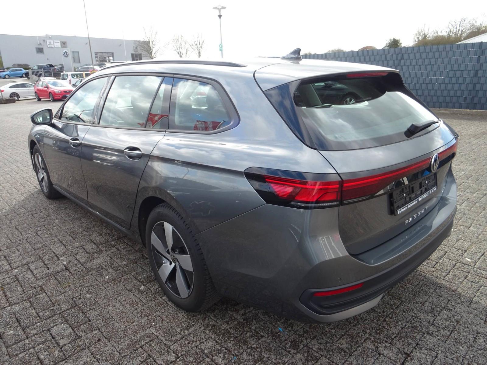 Volkswagen Passat Variant 1.5 eTSI 110 kW DSG LED PDC SHZ