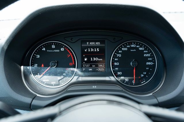 Fahrzeugabbildung Audi Q2 1.4 TFSI S-TRONIC LED KAM AHK SIDE-ASSIST UVM