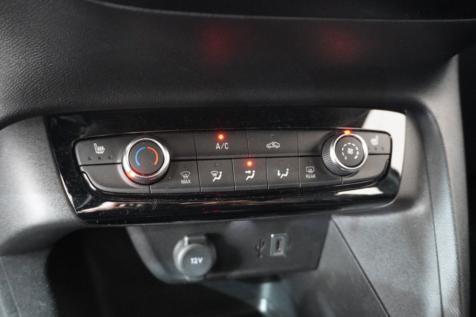 Fahrzeugabbildung Opel Corsa F 1.2T GS SPORT NAVI/LED/KAMERA/SPORT/DAB+