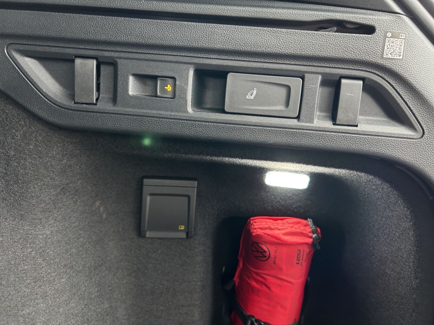 Passat Variant 1.5 TSI 200 R-Line 1,5 l eHybrid 