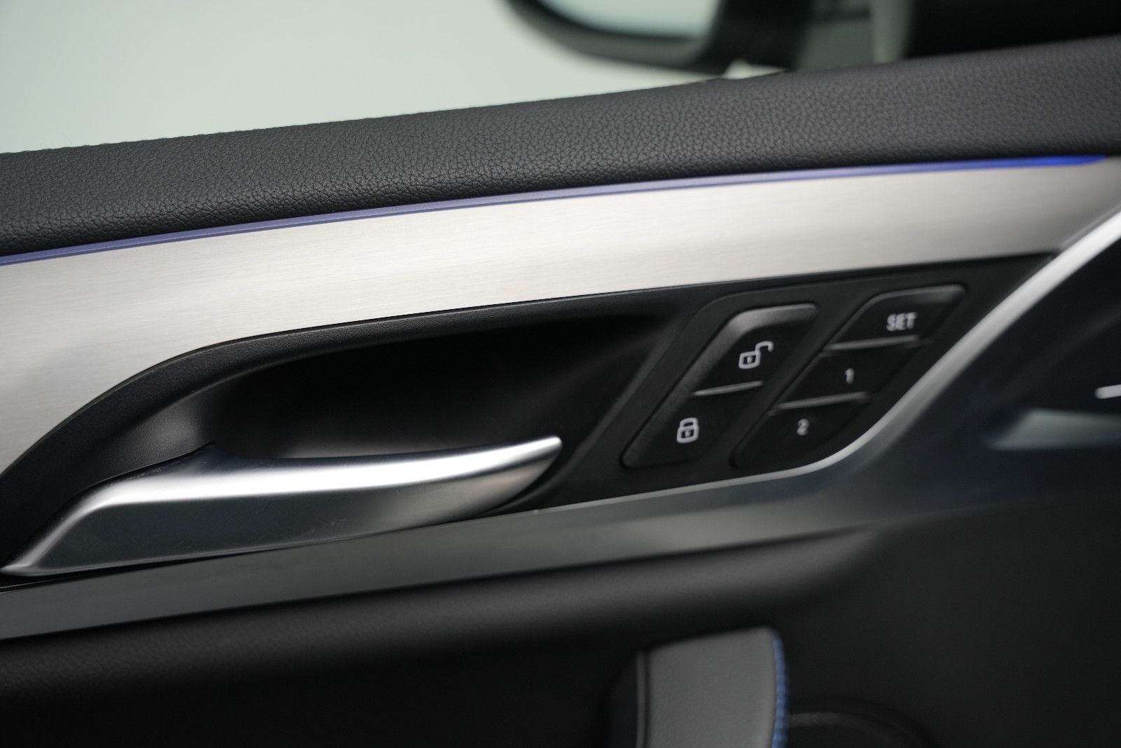 Fahrzeugabbildung BMW X4 M40 /HUD/LED/AHK/Leder/HUD/Ambiente/360°Cam/