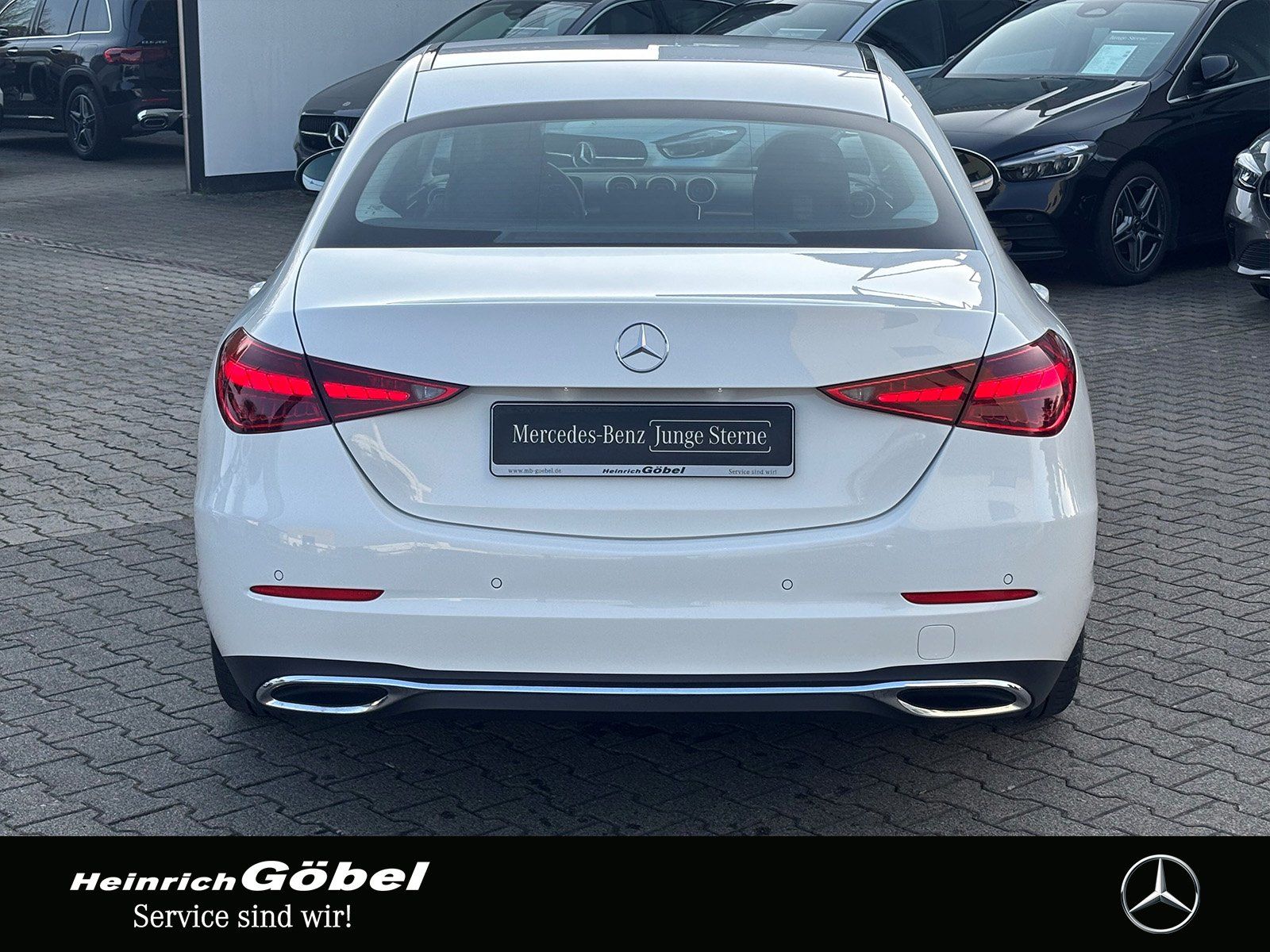 Fahrzeugabbildung Mercedes-Benz C 200 AVANTGARDE*TOTWINKEL*KAMERA*LED*SPURHALTE