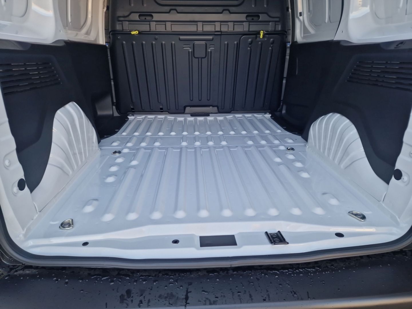 Fahrzeugabbildung Peugeot Partner BlueHDi 130 L1H1 M VOLL-LED DAB+ RFK ACC