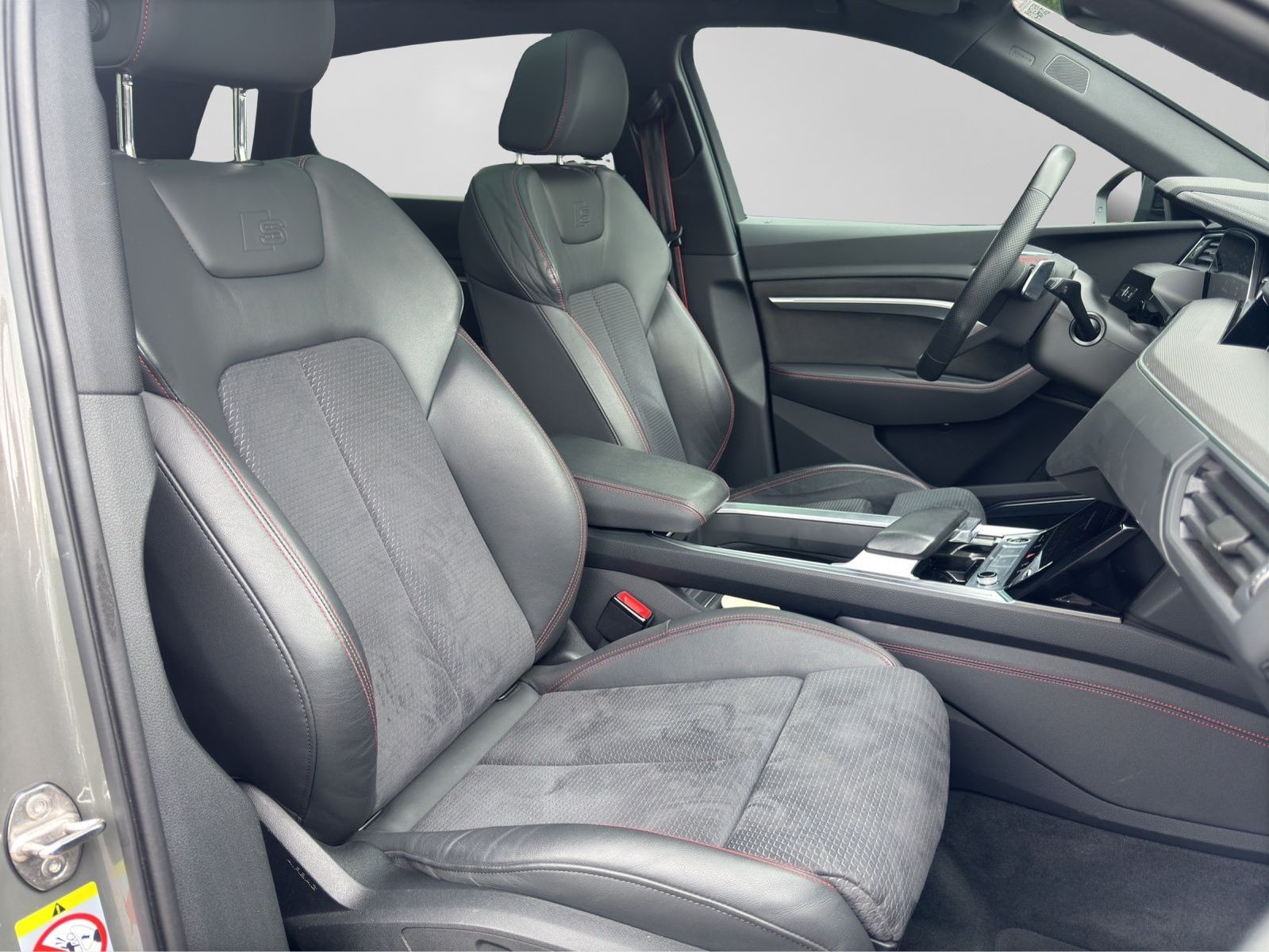 Audi Q8 e-tron 50 Q S LINE EDITION PANO LM22 HuD MATR foto 4