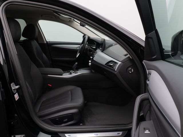 Foto Nummer 25: BMW 530i