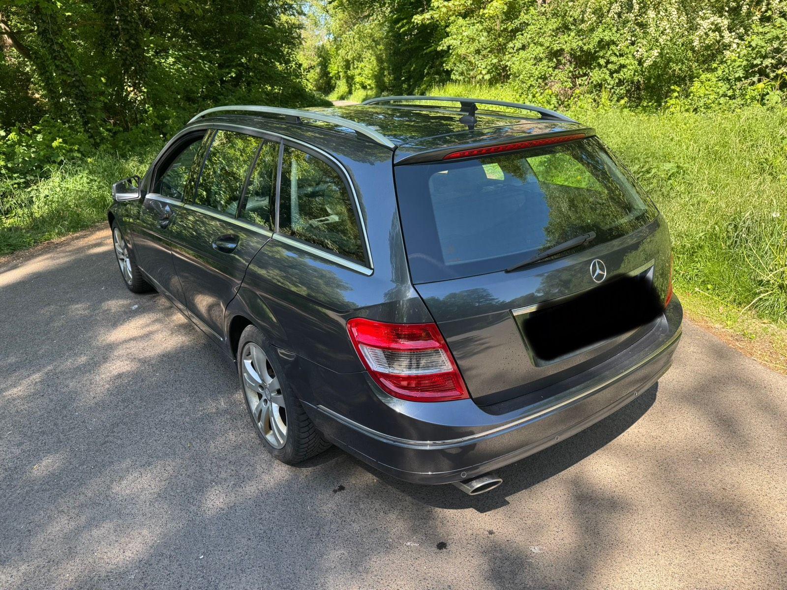 Mercedes-Benz C220 2010 — engine 170 HP (125kW)