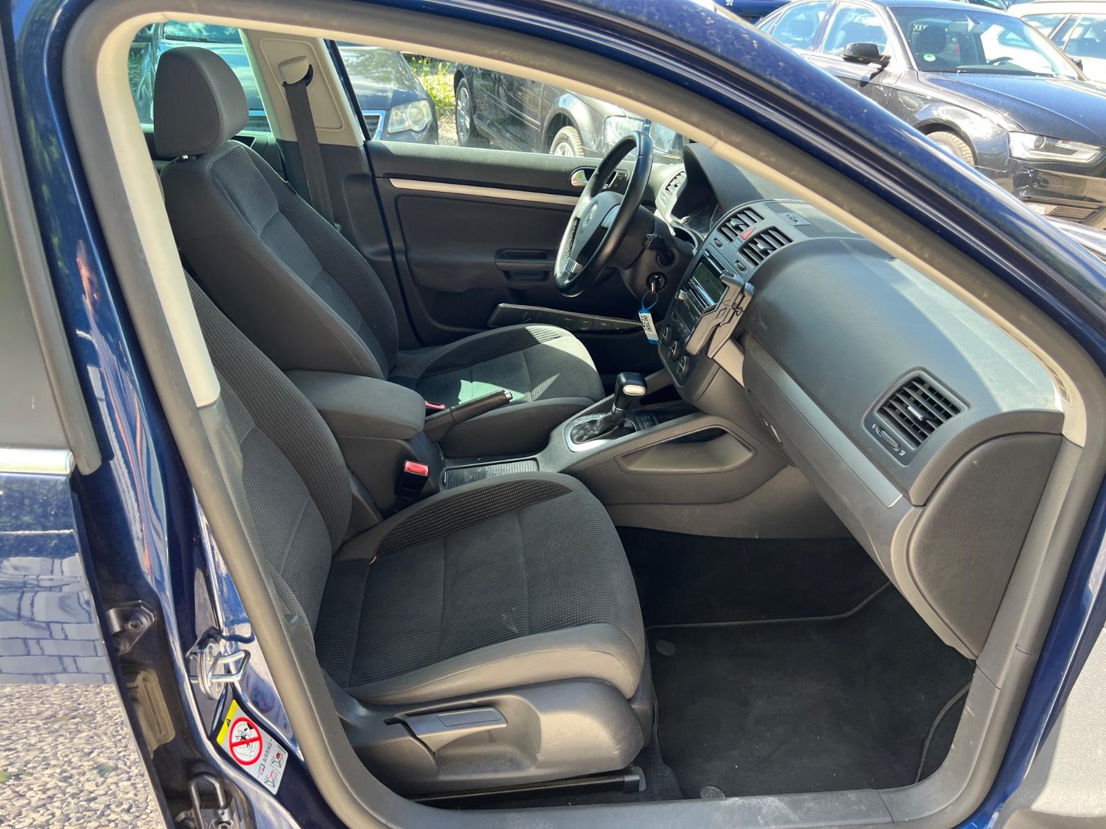 Volkswagen Golf 2009 — photo 17