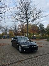 BMW 3er 318i Limousine  Auto-Facelift und ... - BMW 3er Reihe aus 2009: Facelift