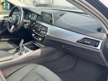 BMW 520 - 12
