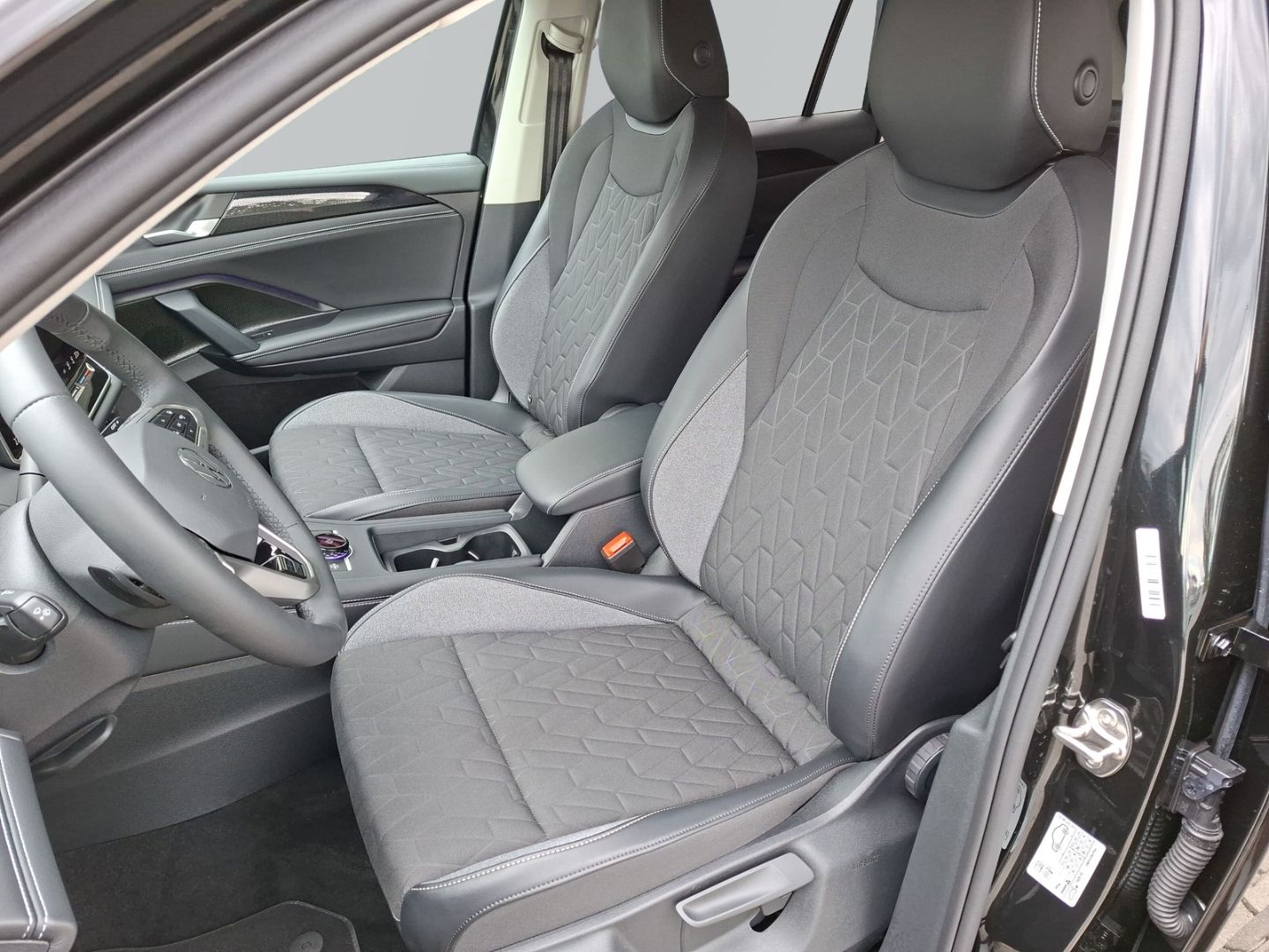 Tiguan 2.0 TDI DSG Goal *AHK*AREAVIEW*ACC*NAVI*