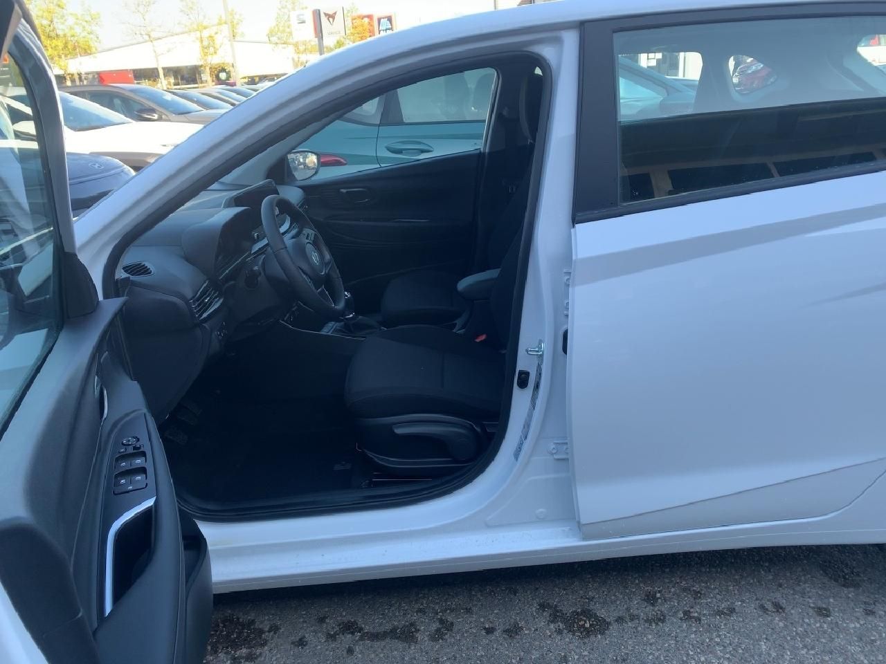 Fahrzeugabbildung Hyundai i20 Trend Komfort Bose POWERLEASING bis 16.05.*