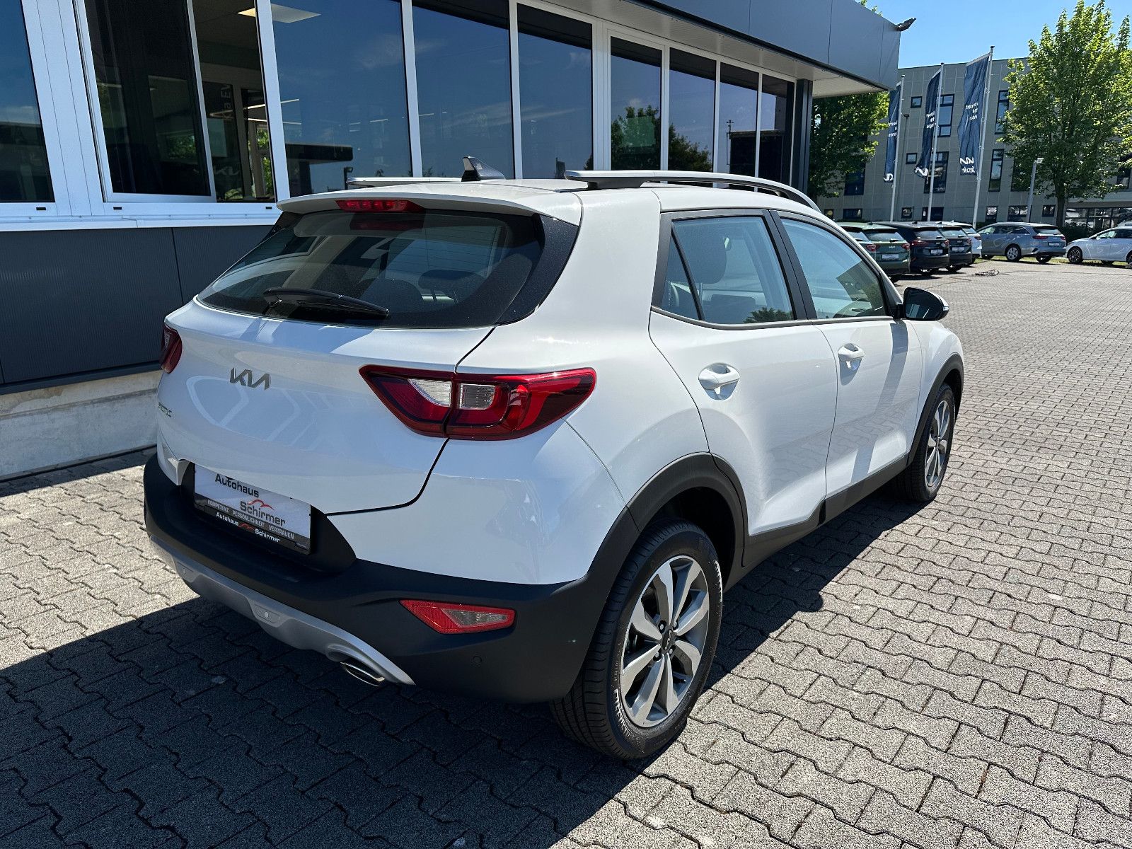Fahrzeugabbildung Kia Stonic  1.0T 100 PS DCT VISION Navi Sitzhzg.