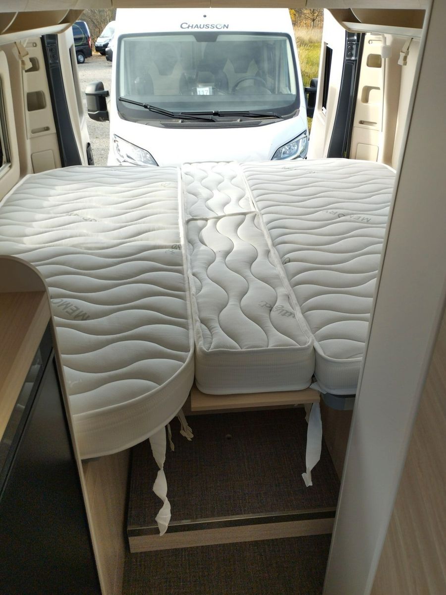 Fahrzeugabbildung Eura Mobil Van V 635 EB 40H Chassis, Skyroof, RFK