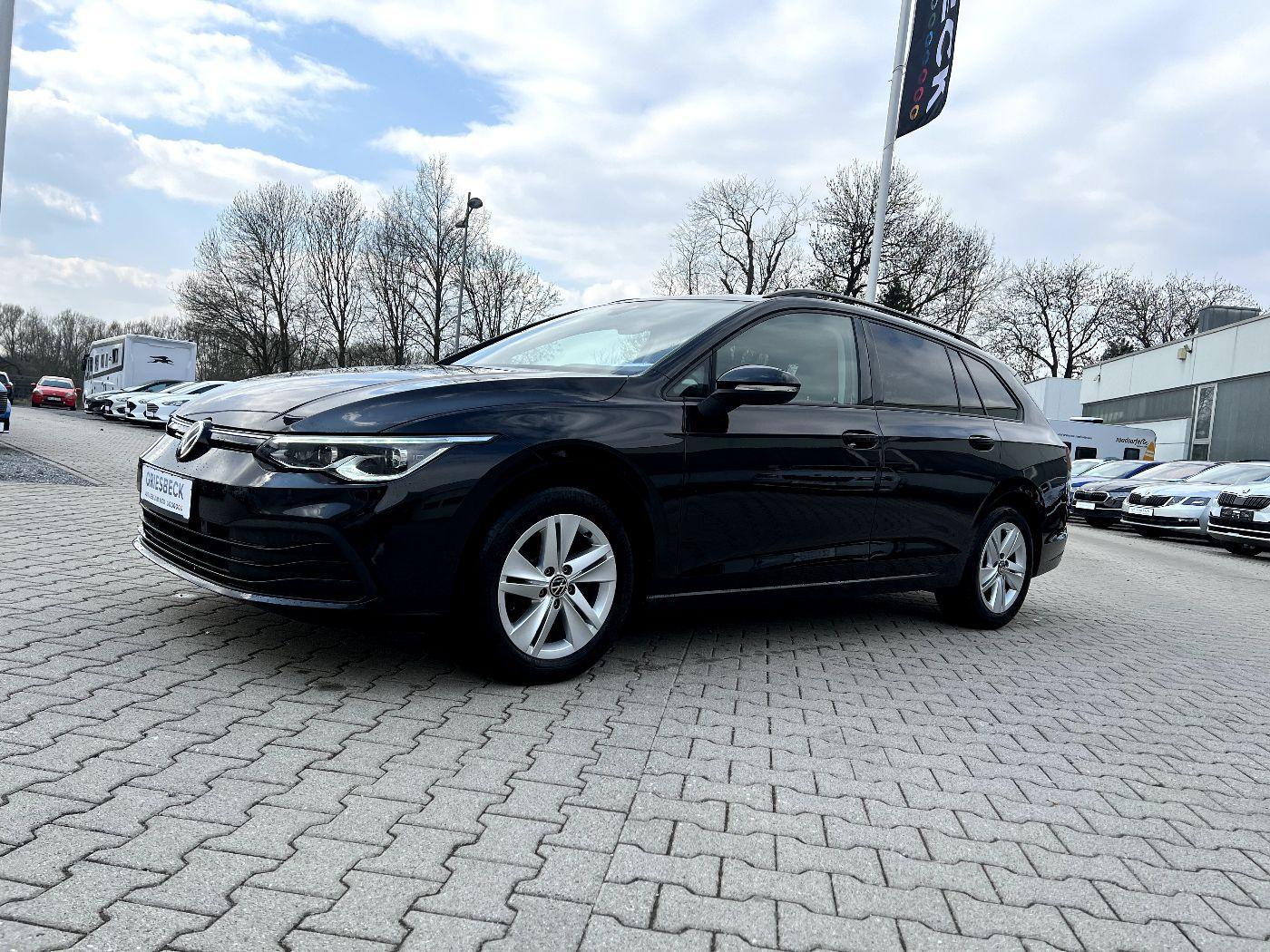Volkswagen Golf VIII Variant 2.0 TDI Life *LED Navi AHK ACC