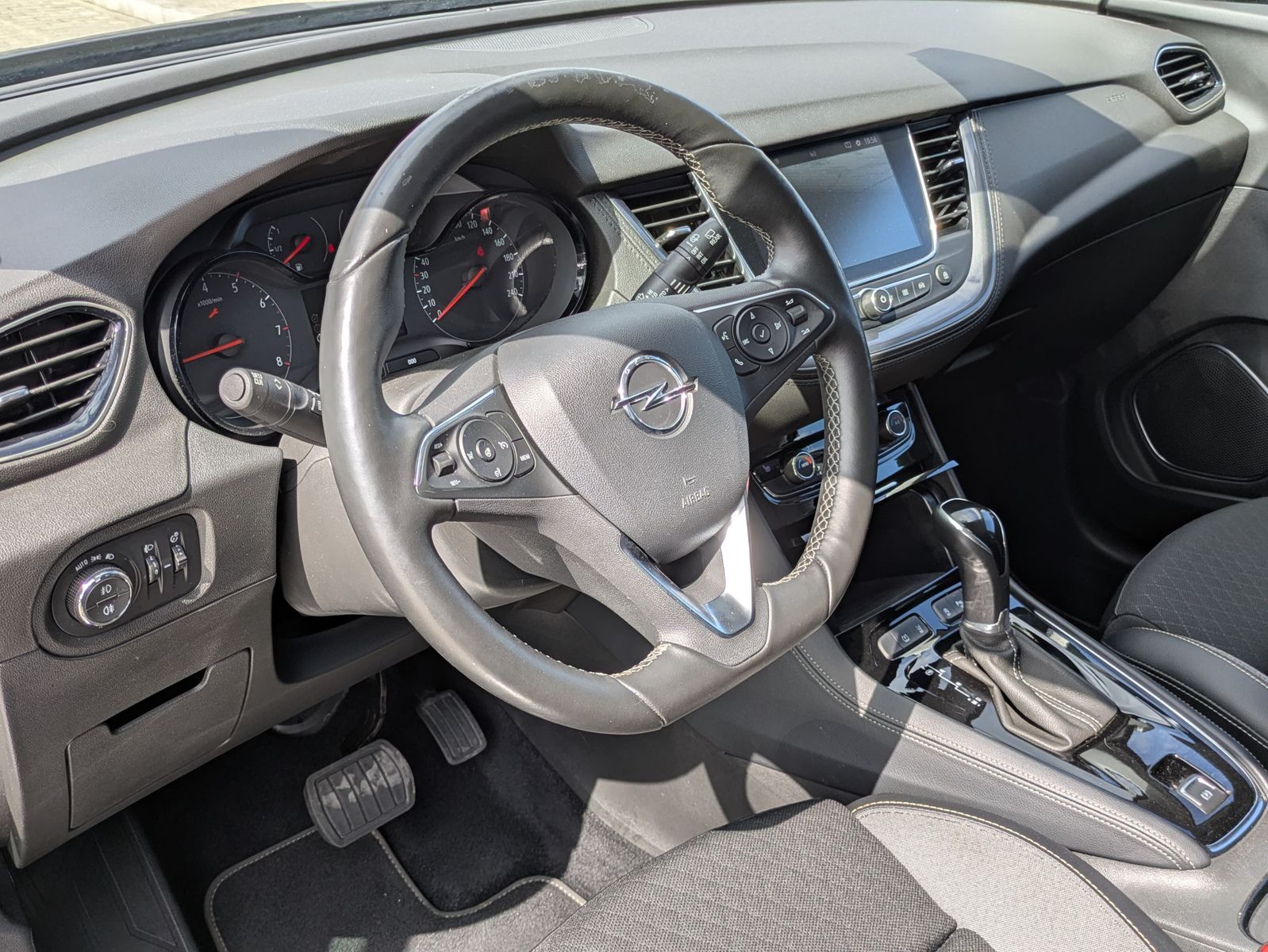 Fahrzeugabbildung Opel Grandland X 1.2 Opel 2020 LED*TEMP*KAMERA*18"APP