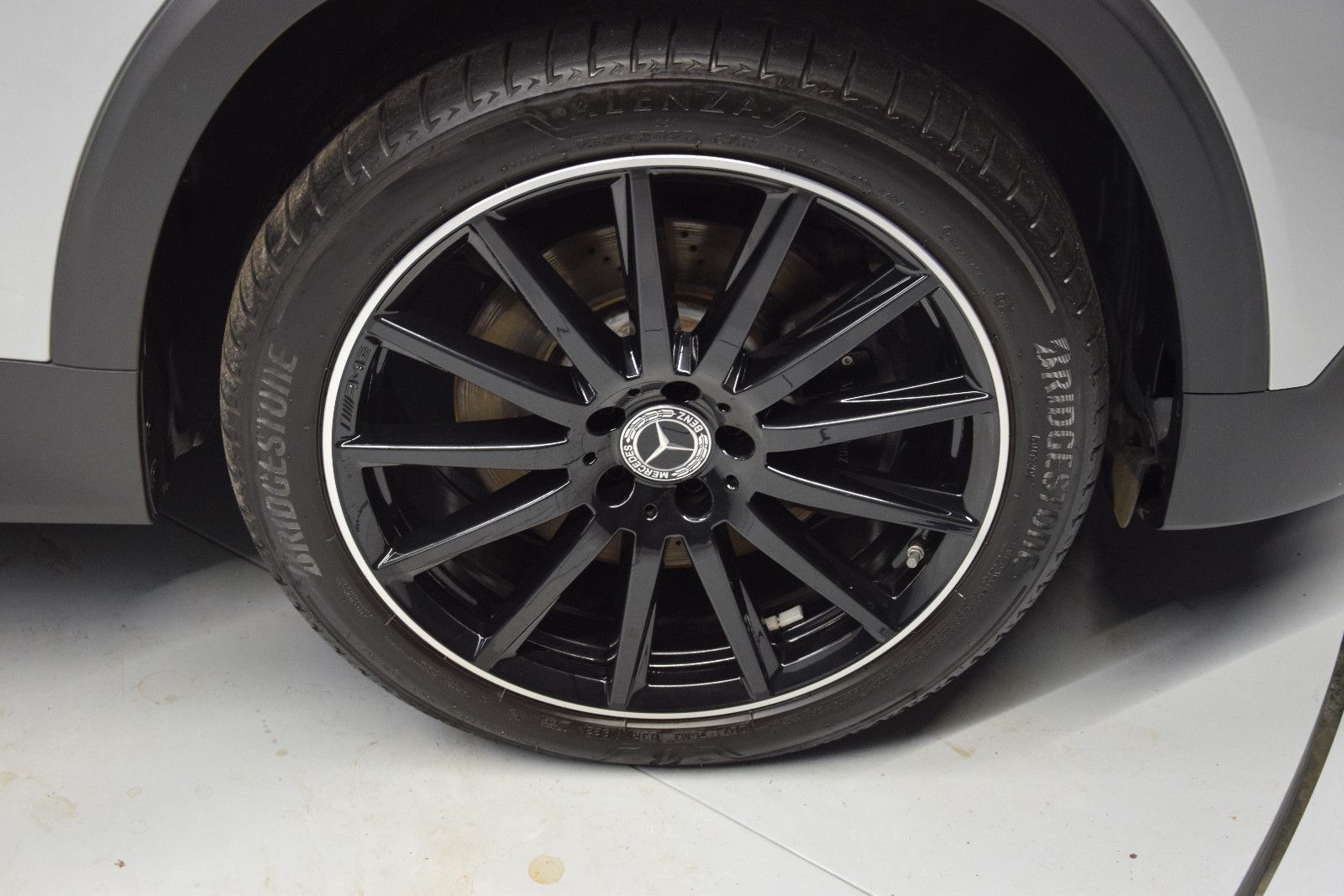 Fahrzeugabbildung Mercedes-Benz GLB 220 d AMG Line Pano. Kamera LED AHK 20 Zoll