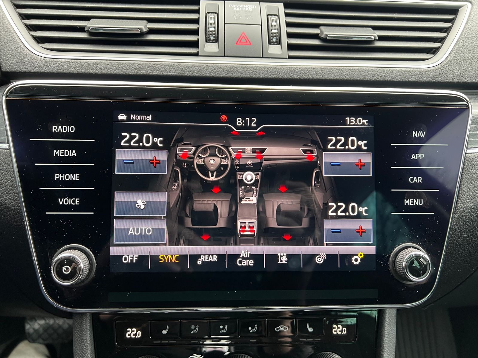 Fahrzeugabbildung SKODA Superb Combi Style 2.0 TDI DSG 4x4 *Navi, Sounds