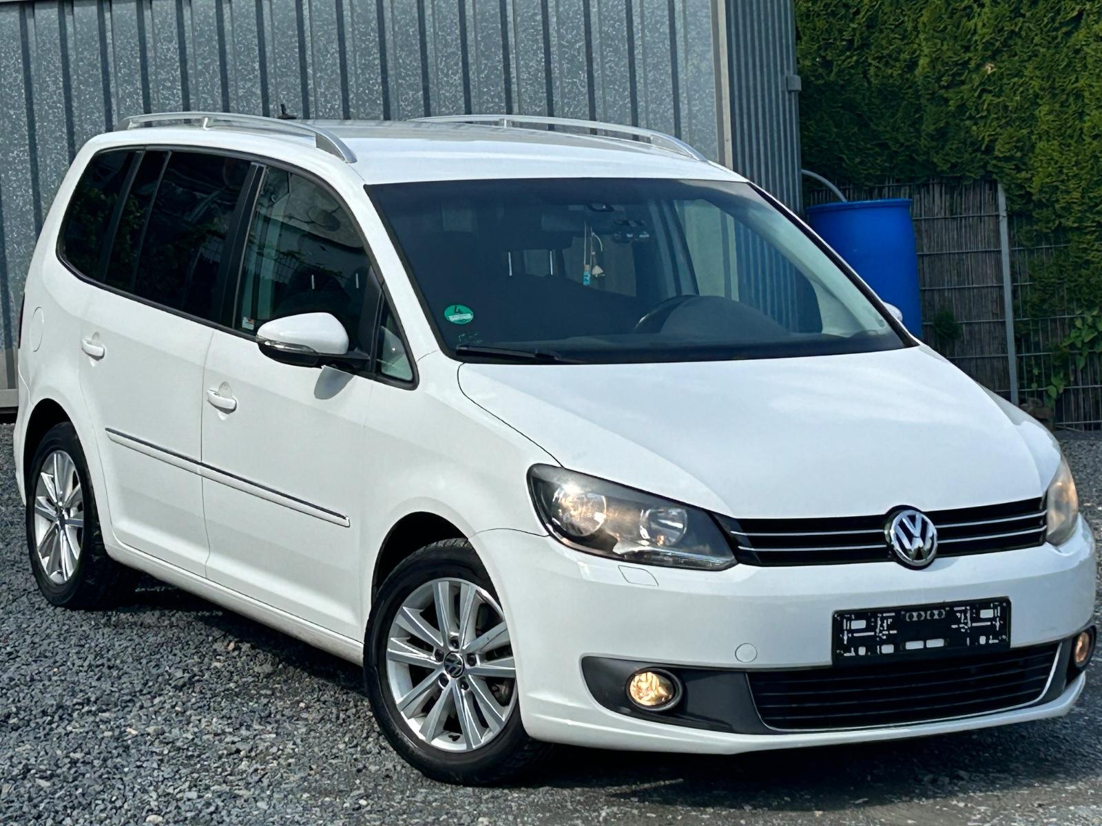Volkswagen Touran Highline 2.0 TDI 140PS NAVI R-KAMERA