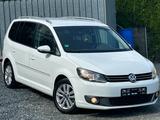 Volkswagen Touran Highline 2.0 TDI 140PS NAVI R-KAMERA - Volkswagen Touran 140 ps mit Diesel-Antrieb