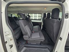 Fahrzeugabbildung Vivaro Kombi L