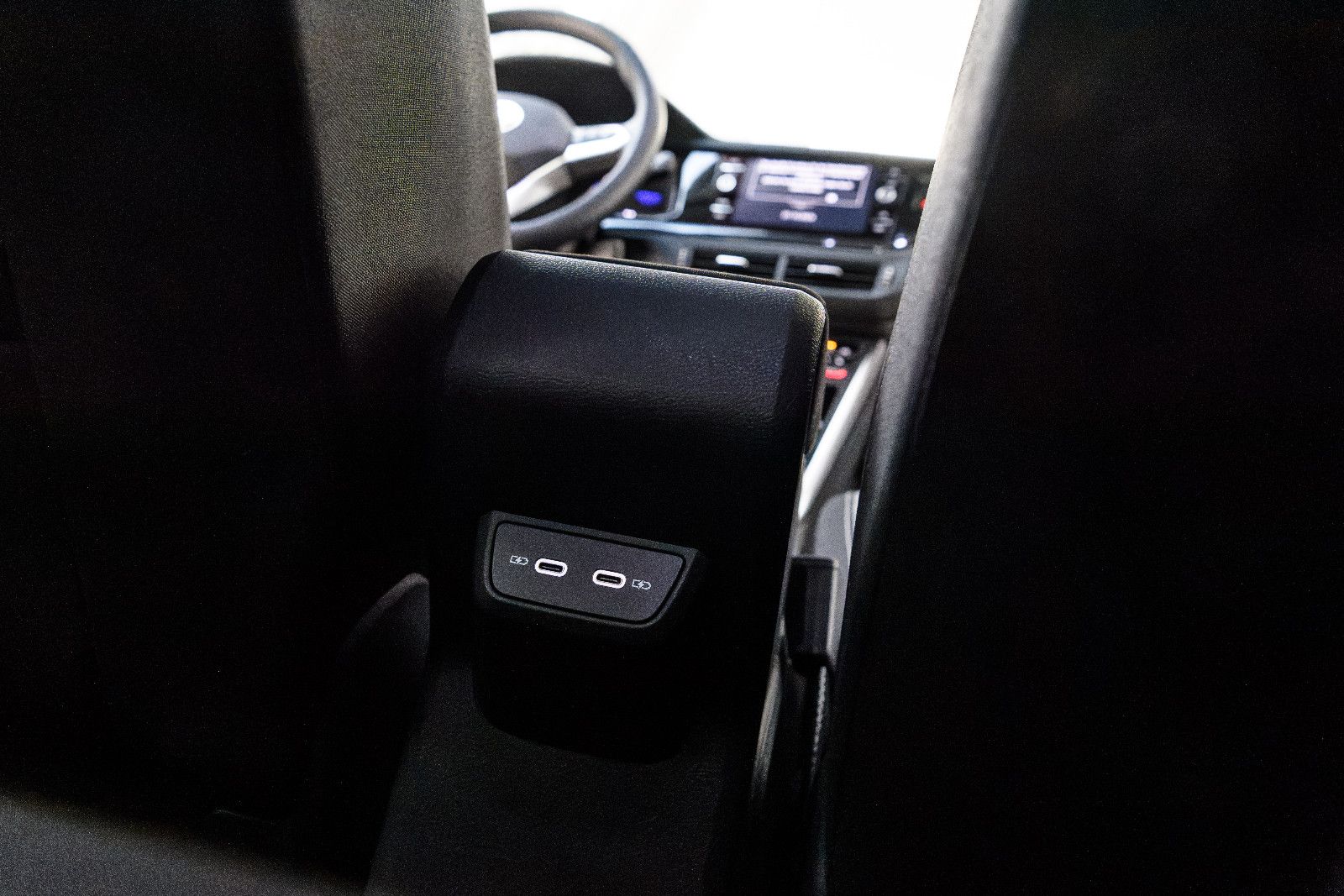 Fahrzeugabbildung Volkswagen Taigo Life+LED+SHZ+NAVI+PDC+*PANORAMA*+GJR