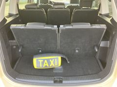 VW Touran 2.0 TDI Trendline Taxi DSG 7-Sitz Nav Shz VW Touran 2.0 TDI Trendline Taxi DSG 7-Sitz Nav Shz