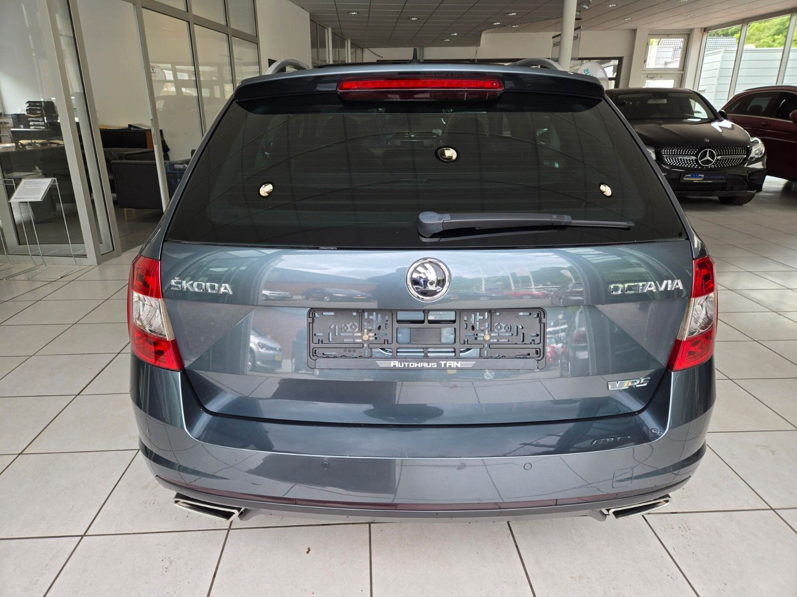 Fahrzeugabbildung SKODA Octavia Combi RS