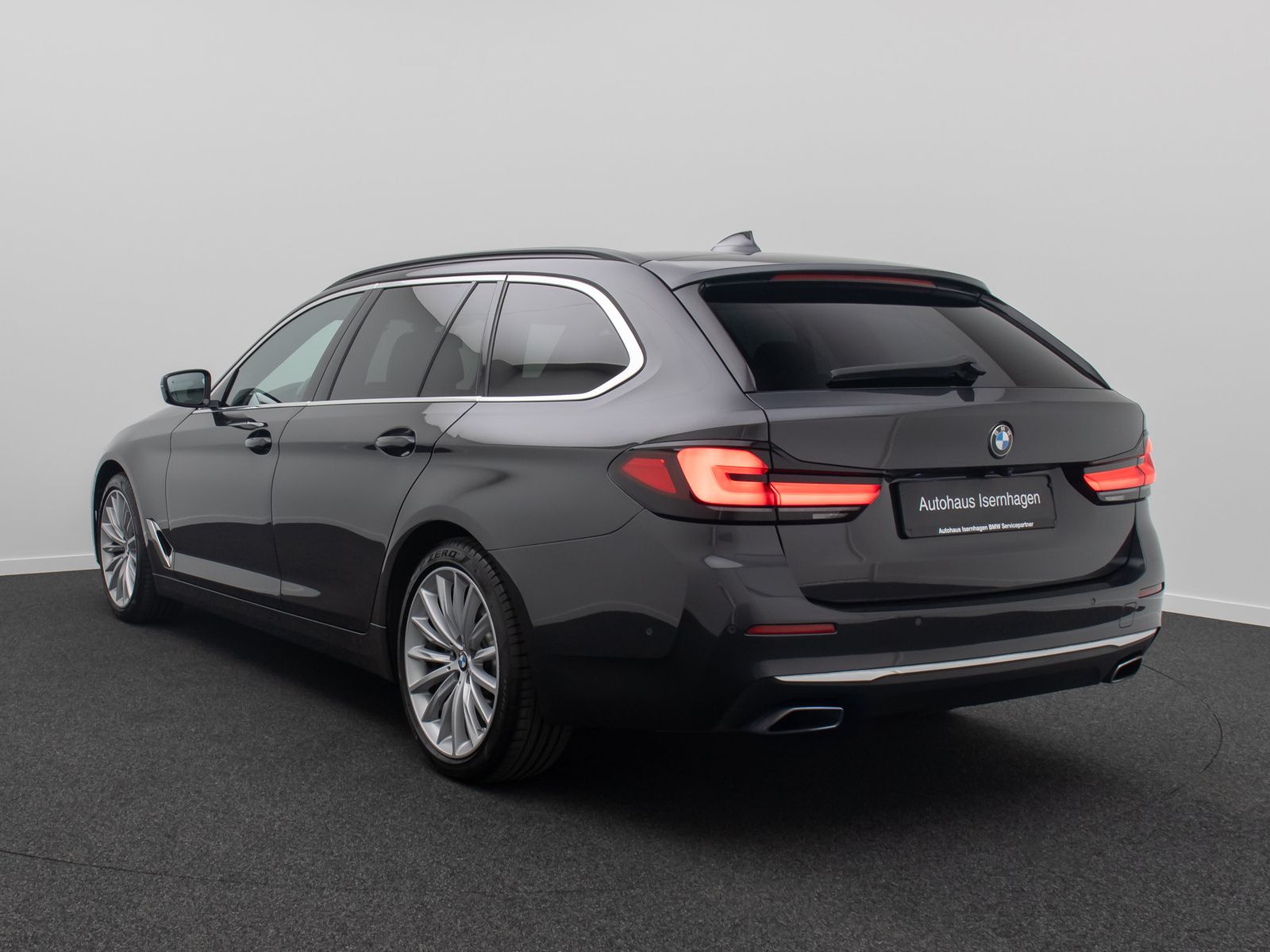 Fahrzeugabbildung BMW 520d xD Luxury Line DAB H/K Laser Kamera 19Zoll