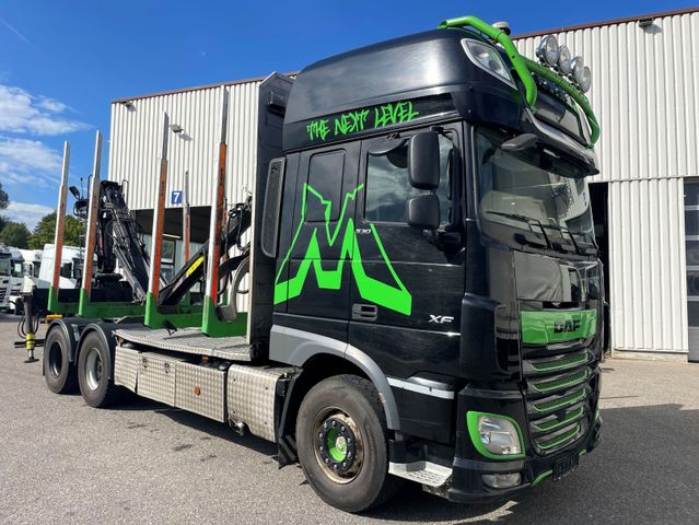 DAF FAT XF 530 SSC, Holztransport, Greifer mit Säge