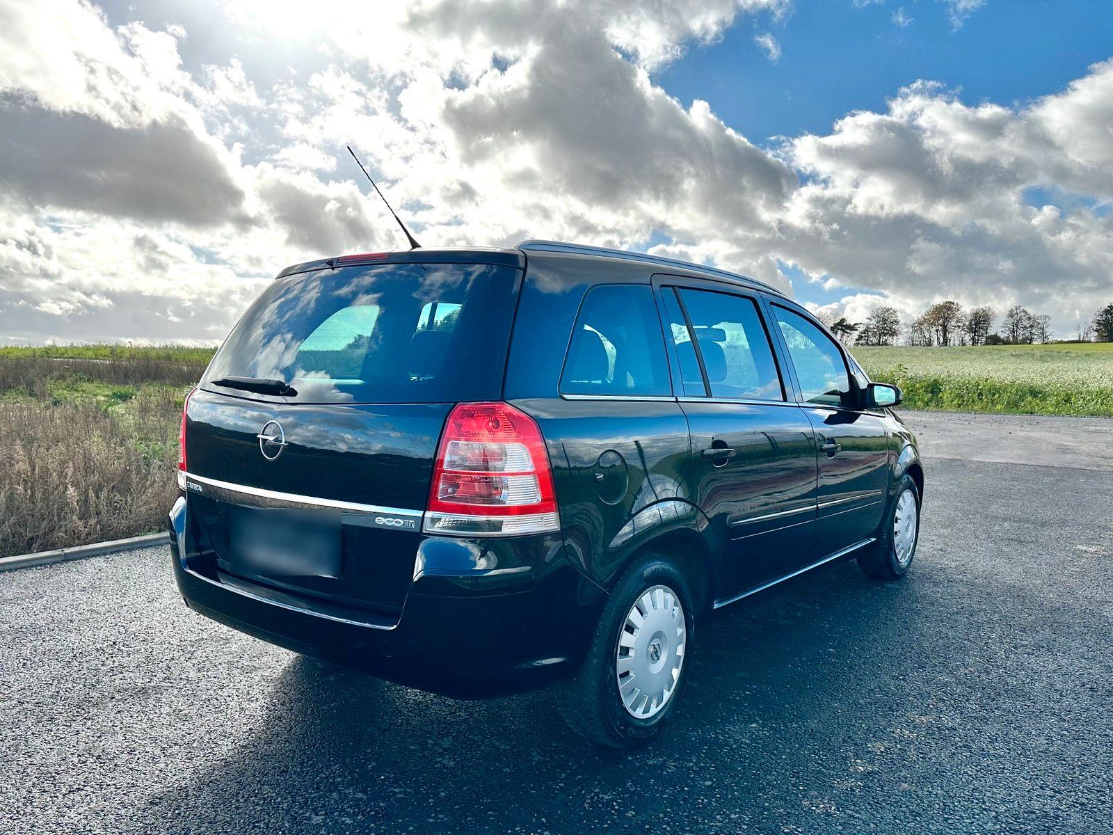 Opel Zafira 2009 — interior
