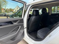 VW Passat Variant Elegance/ IQ DRIVE/ Apple CarPlay