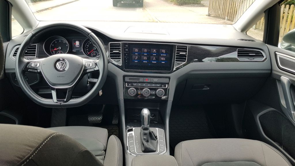 Image of Volkswagen Golf Sportsvan