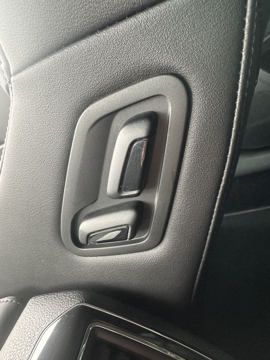 Fahrzeugabbildung SKODA Superb Combi 1.4 TSI iV Style DSG NAV+LED+ACC+VC