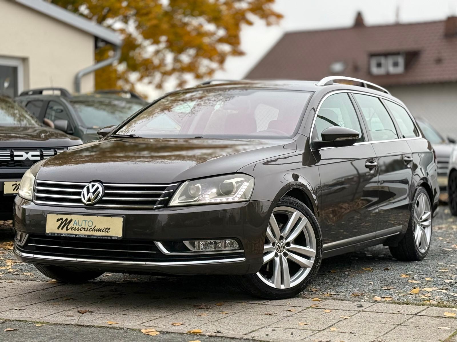 Volkswagen Passat 2012 — rear view