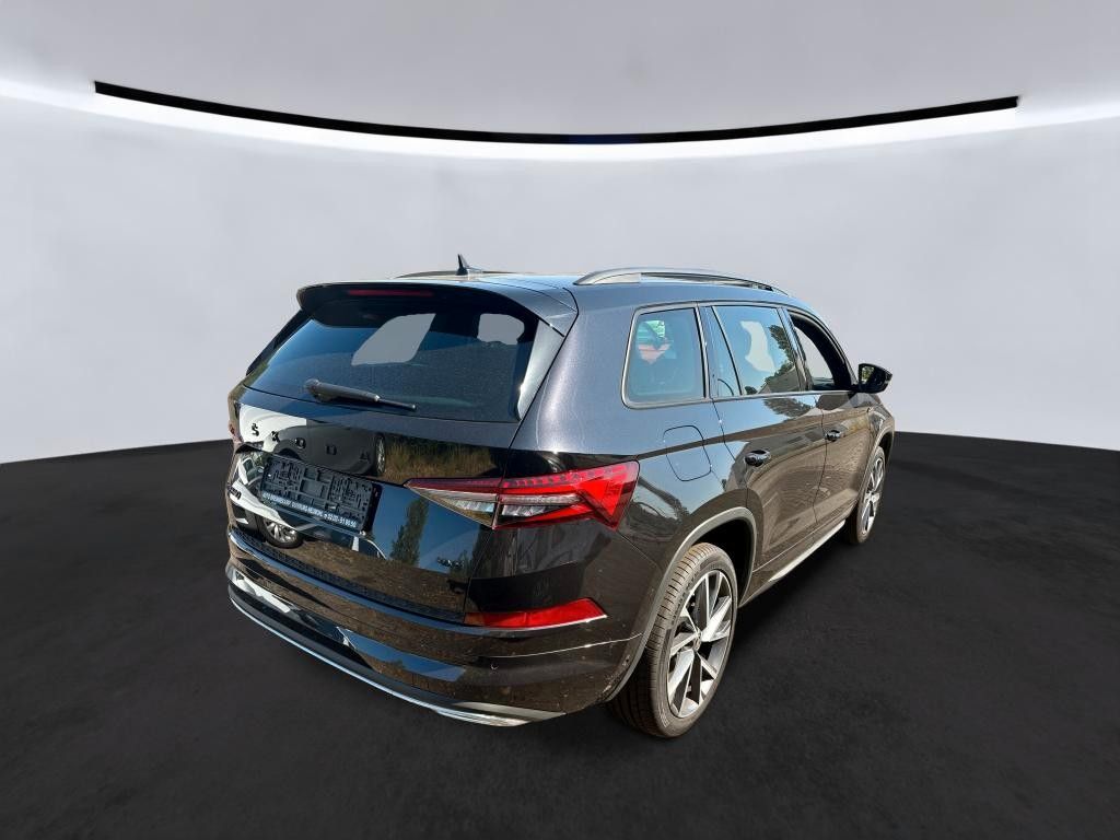 Skoda Kodiaq Sportline 4x4 2.0TDI DSG Matrix Leder AHK imagem 3