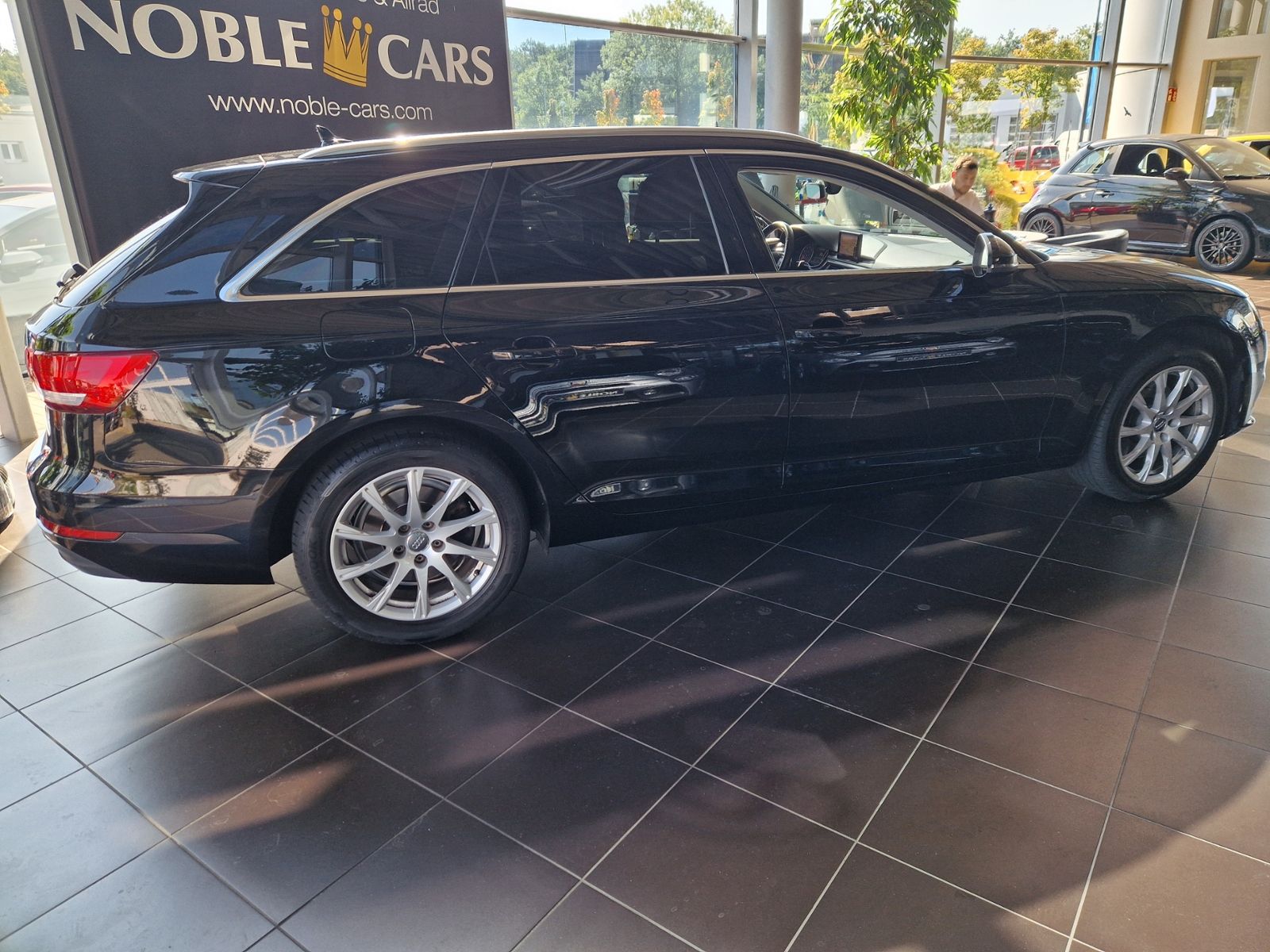 Fahrzeugabbildung Audi A4 Avant sport KLIMA XENON NAVI ALU
