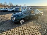 Mercedes-Benz E 200 ELEGANCE * 2 Hand* - gebrauchte Mercedes-Benz E 200 aus dem Jahr 1999