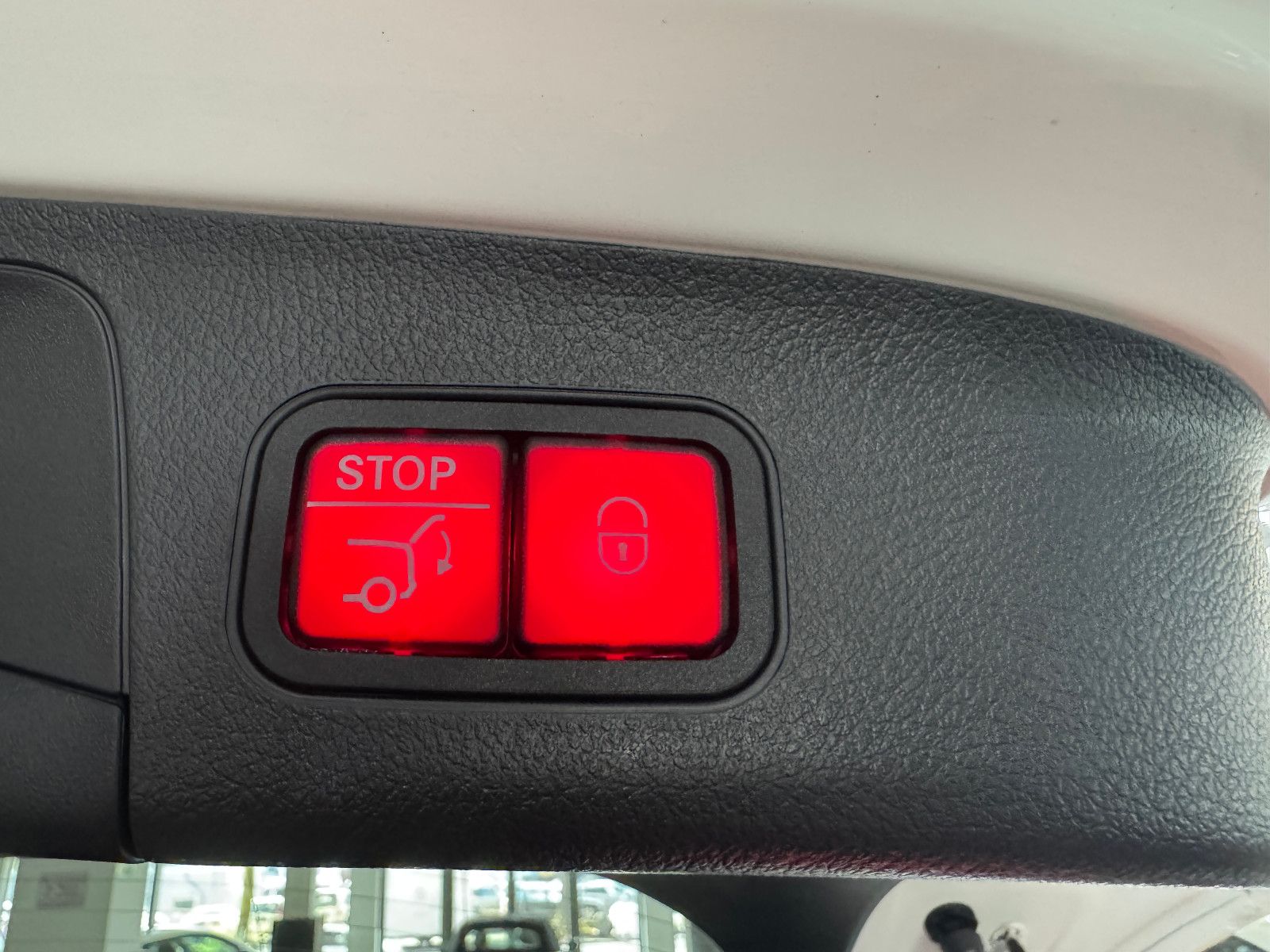 Fahrzeugabbildung Mercedes-Benz GLA 200 d 8GT AMG LINE PLUS MBUX DISTRONIC 19ALU