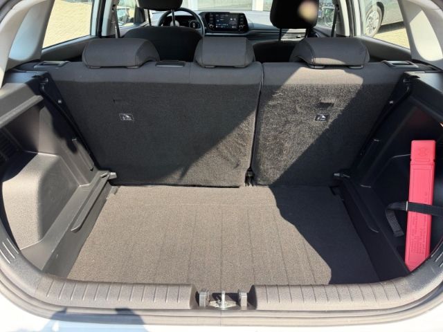 Fahrzeugabbildung Hyundai i20 Trend Apple CarPlay Android Auto Shzg PDC Ka