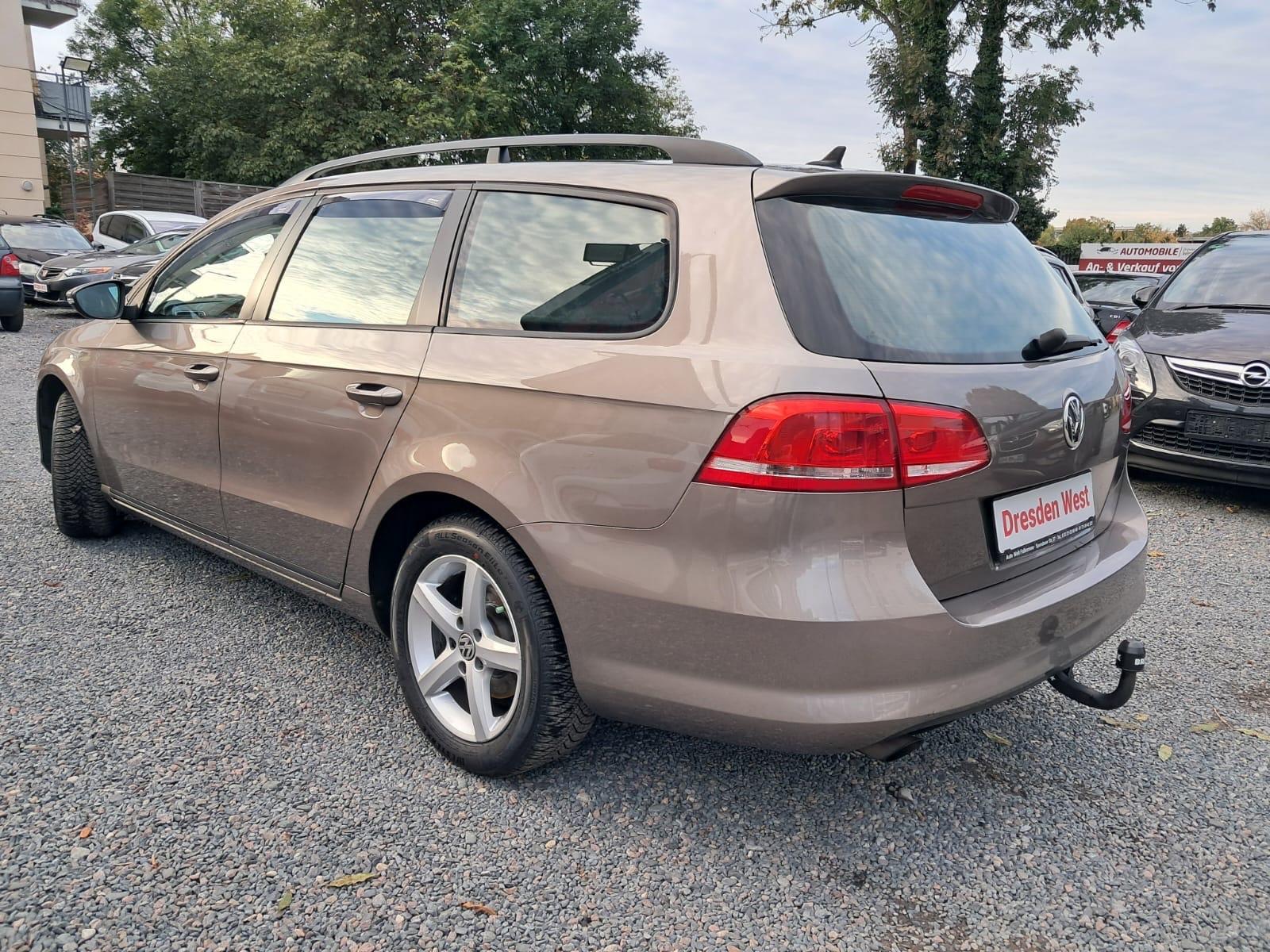 Volkswagen Passat 2011 — photo 8