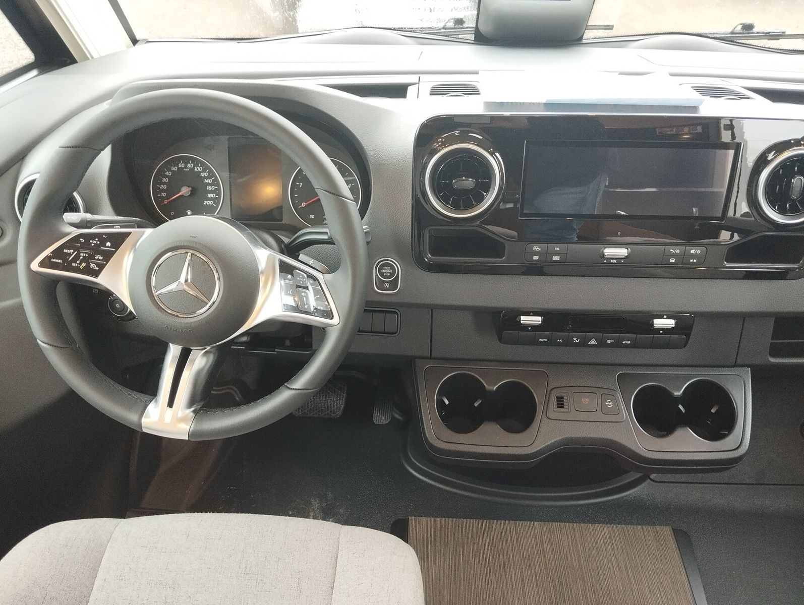 Fahrzeugabbildung Carthago C2-tourer I 147 RB LE L comfort Mercedes,TV,Navi