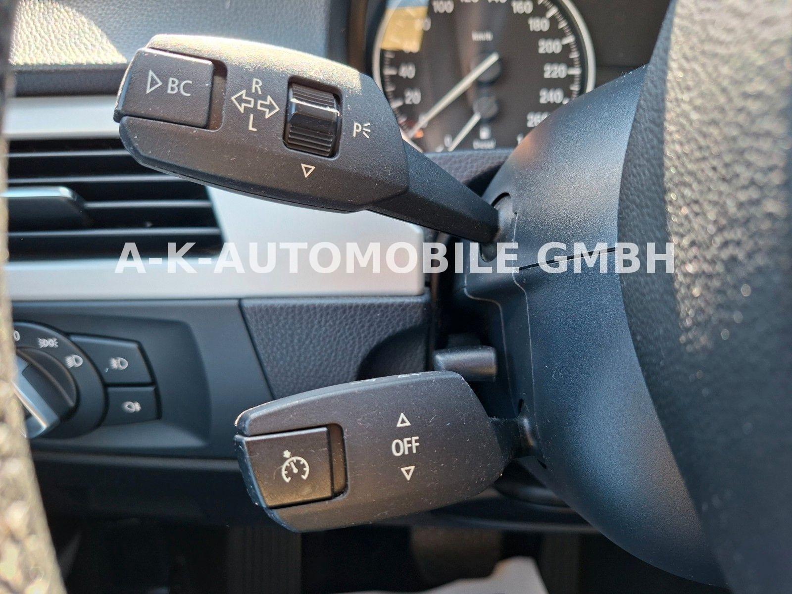 BMW 320 2012 — photo 16