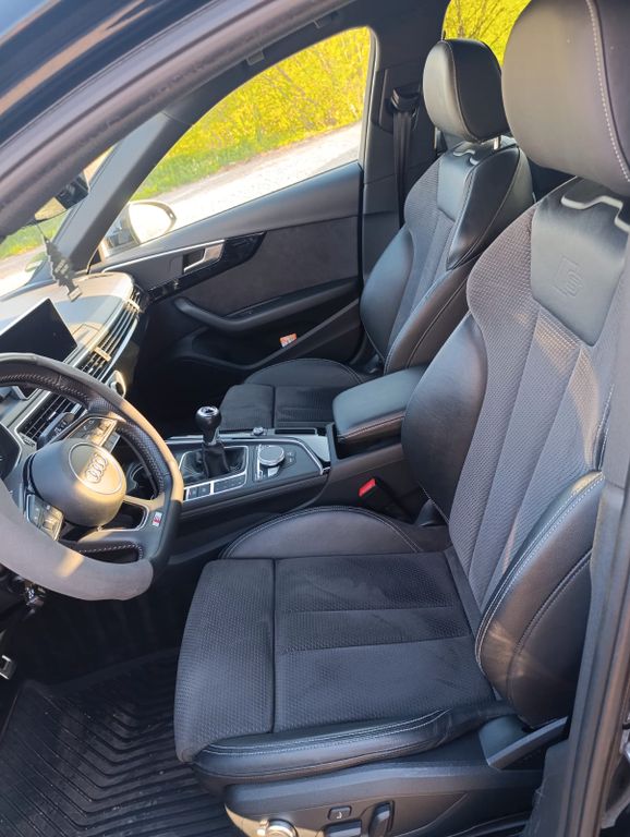 Image of Audi A4