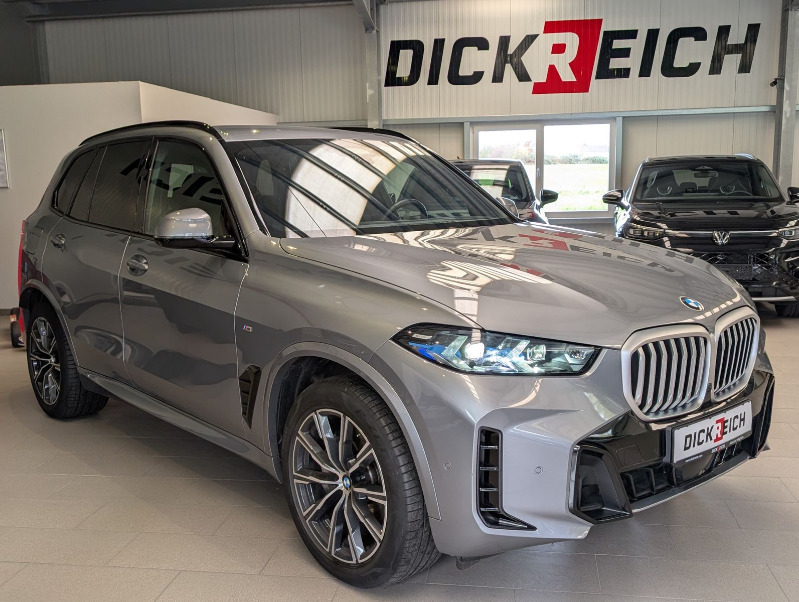 Fahrzeugabbildung BMW X5 30d xDrive M-Sport Innovati AHK H&K UPE:105T€