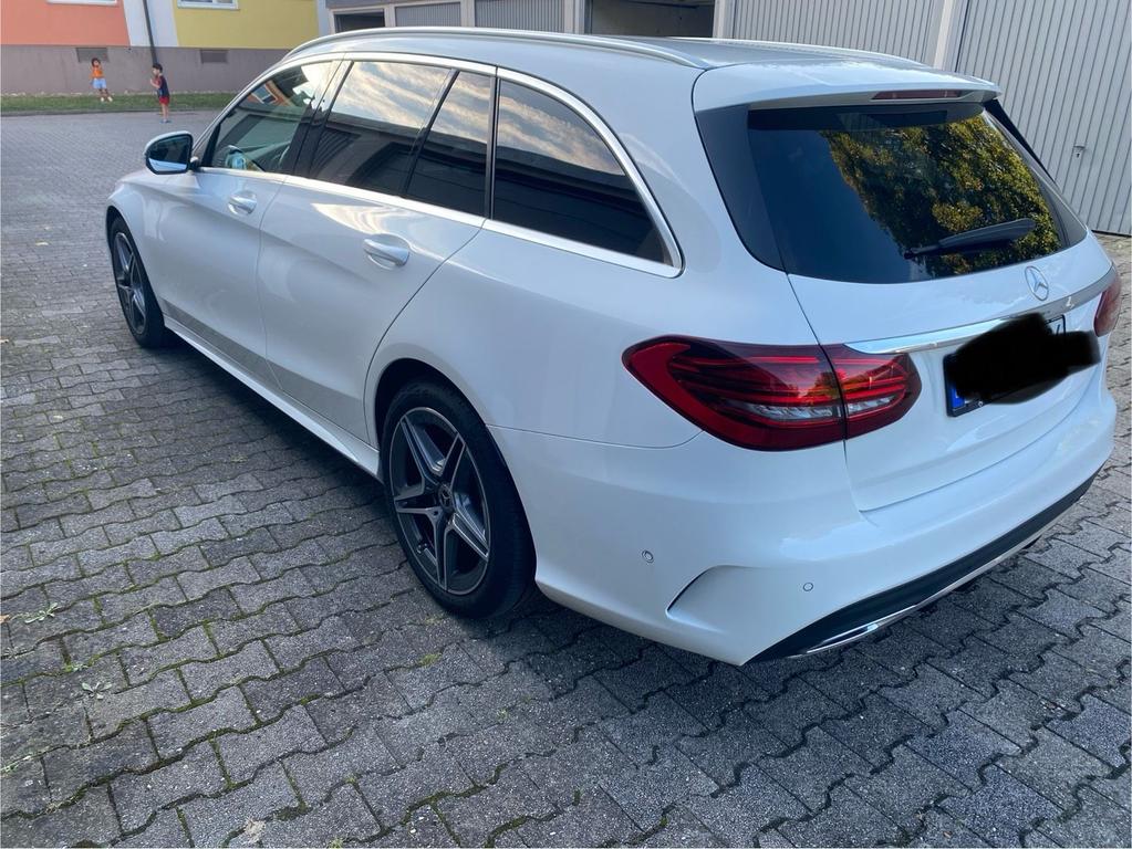 Mercedes-Benz C 220