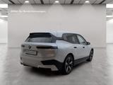 BMW iX xDrive40 Sportpaket HK HiFi DAB Komfortzg. - weiße BMW iX