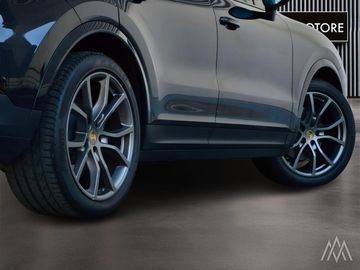 Porsche Cayenne - 9