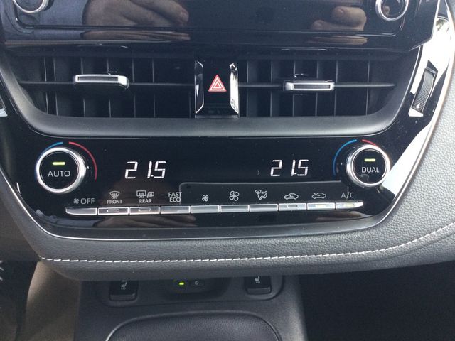 Corolla 1.8 Hybrid Team D PDC SHZ KAMERA ACC LED